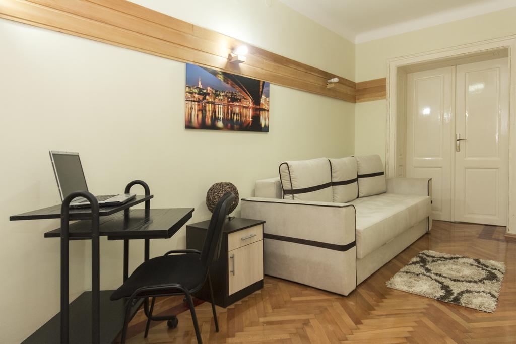 Bukoleon Apartment Βελιγράδι Δωμάτιο φωτογραφία